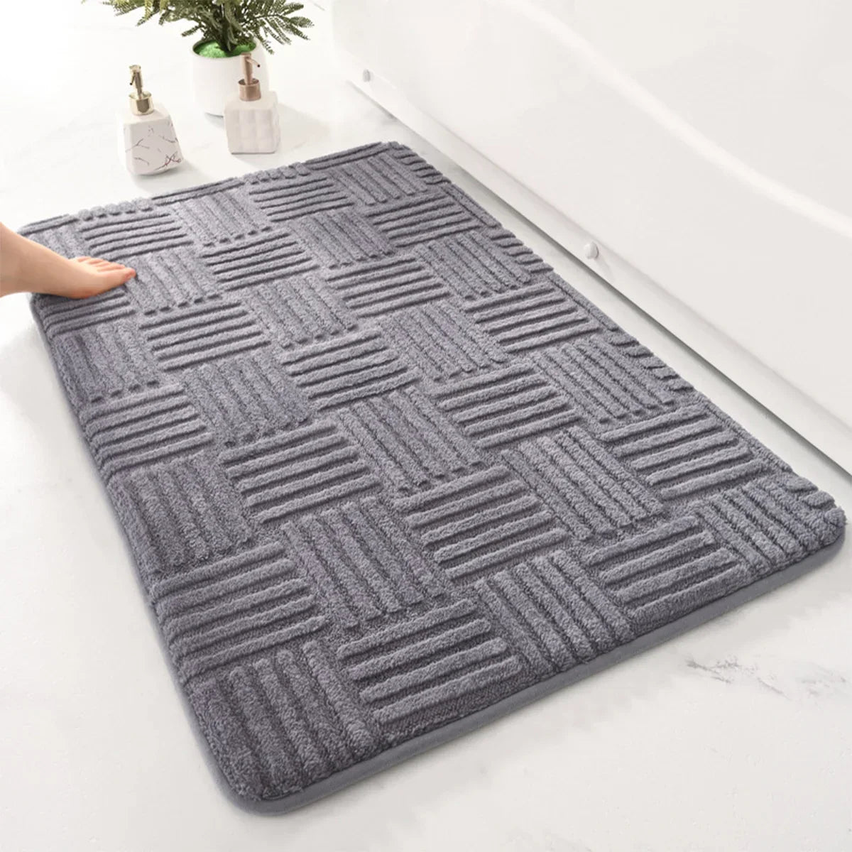 Simple bathroom absorbent floor mat
