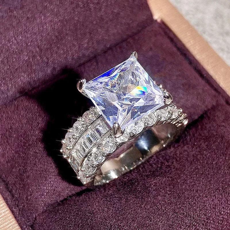 2025 New Light Luxury Style High-end Ring Exaggerated Shiny - Empire P.E