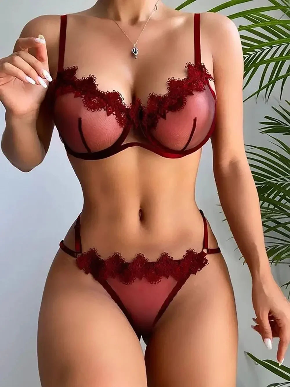 Sensual Lingerie Woman Transparent Lace - Empire P.E