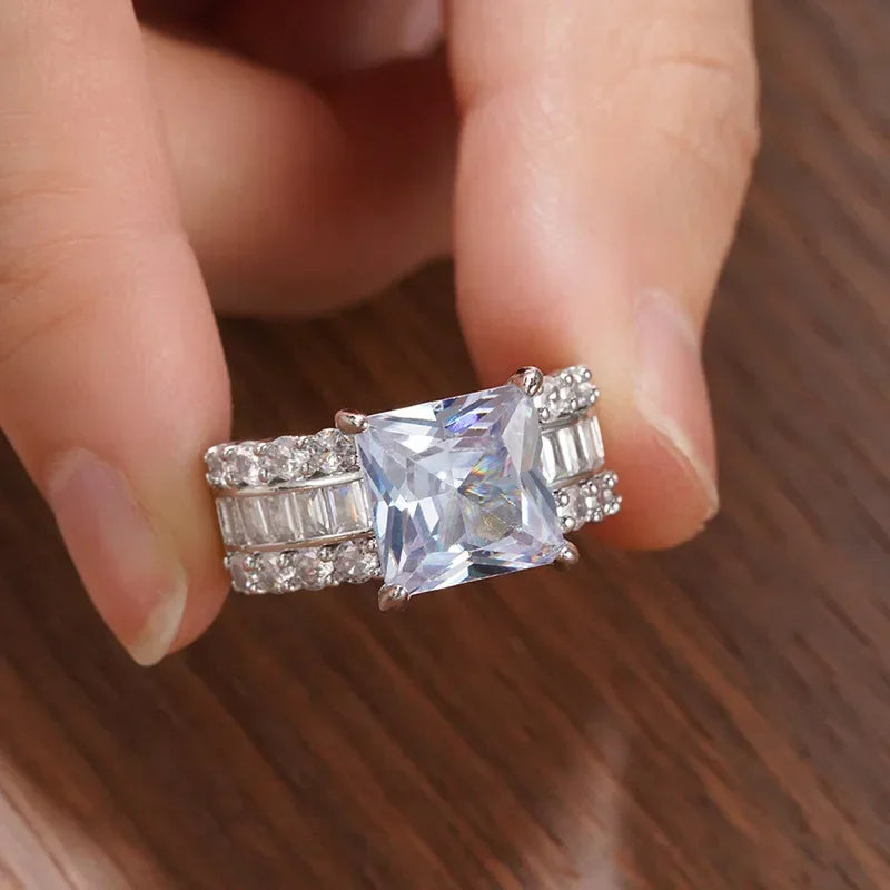 2025 New Light Luxury Style High-end Ring Exaggerated Shiny - Empire P.E