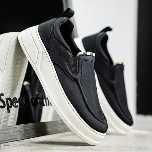 Fashionable Casual Flat-heeled Men's Shoes - Empire P.E