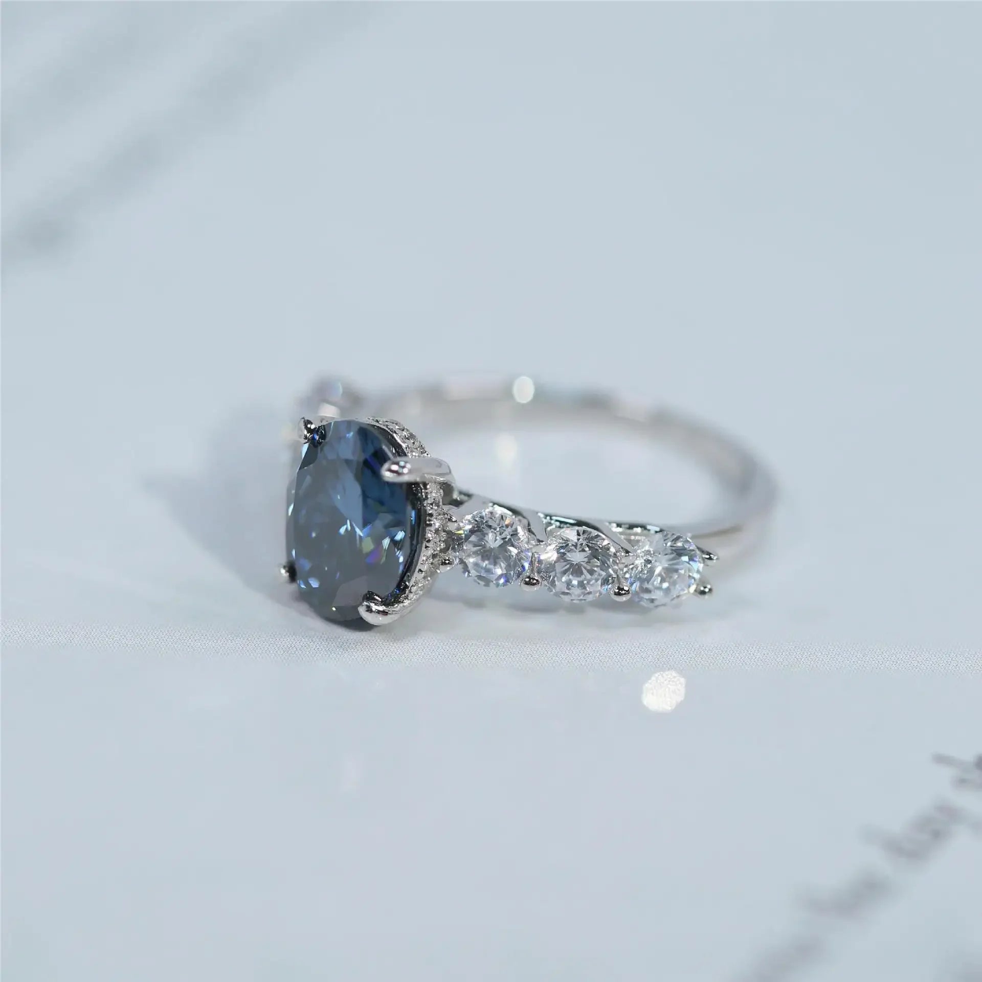 Women Moissanite Ring s925 Silver Oval Cut - Empire P.E