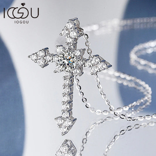 0.5/1CT D VVS1 Moissanite Cross Pendant