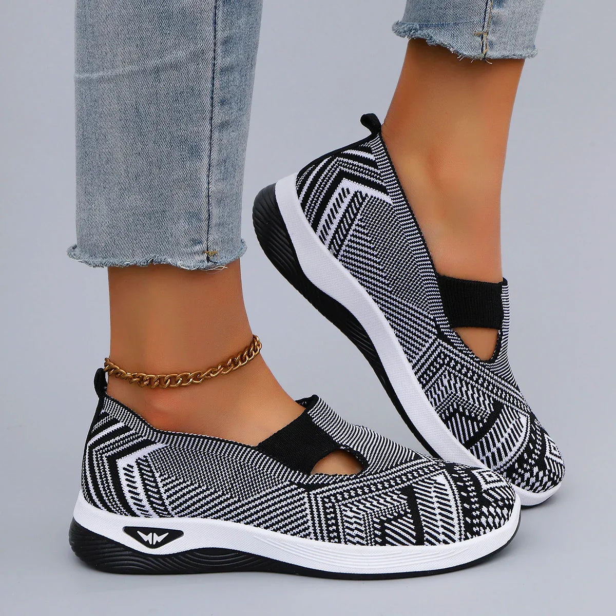 Women's summer breathable mesh flat shoes