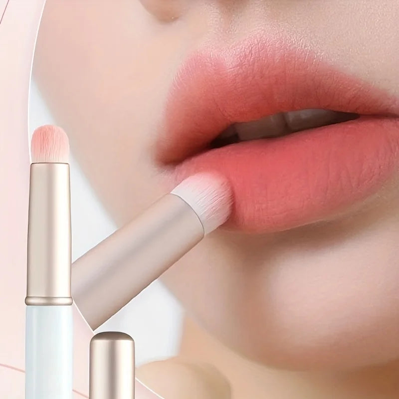Lip Gloss Concealer Brush With Cover