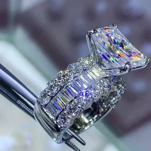 Gorgeous Princess Square Zirconia Ring - Empire P.E